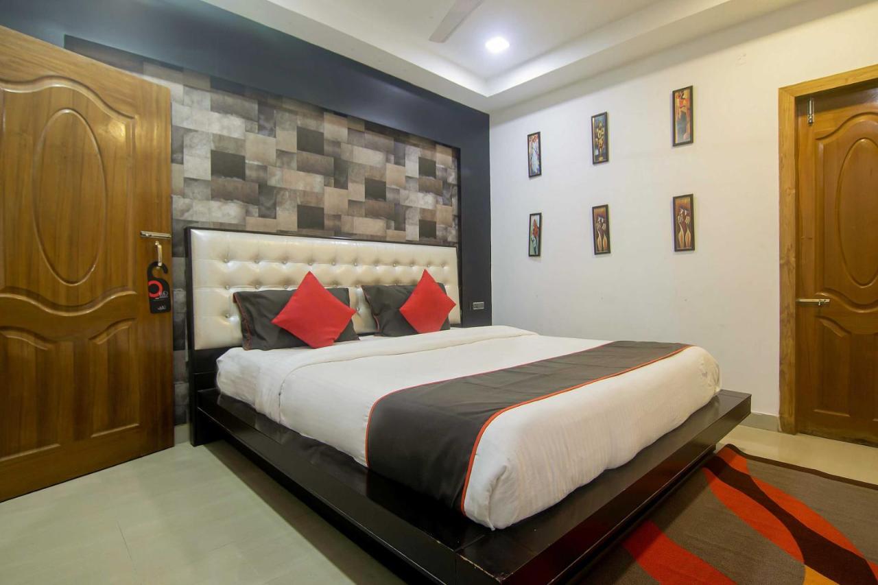 Collection O The Blu Bell Nizarapar Path Hotell Guwahati Eksteriør bilde