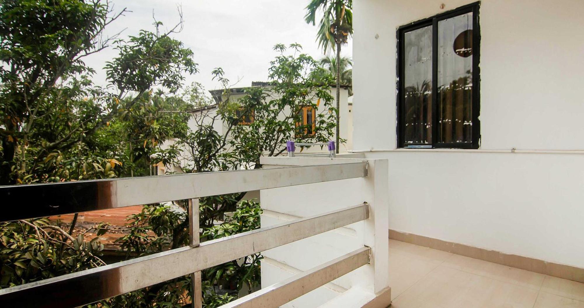 Collection O The Blu Bell Nizarapar Path Hotell Guwahati Eksteriør bilde