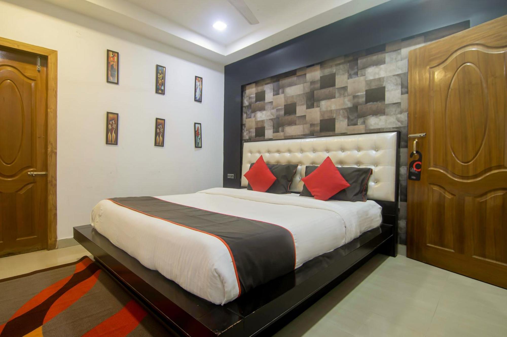 Collection O The Blu Bell Nizarapar Path Hotell Guwahati Eksteriør bilde