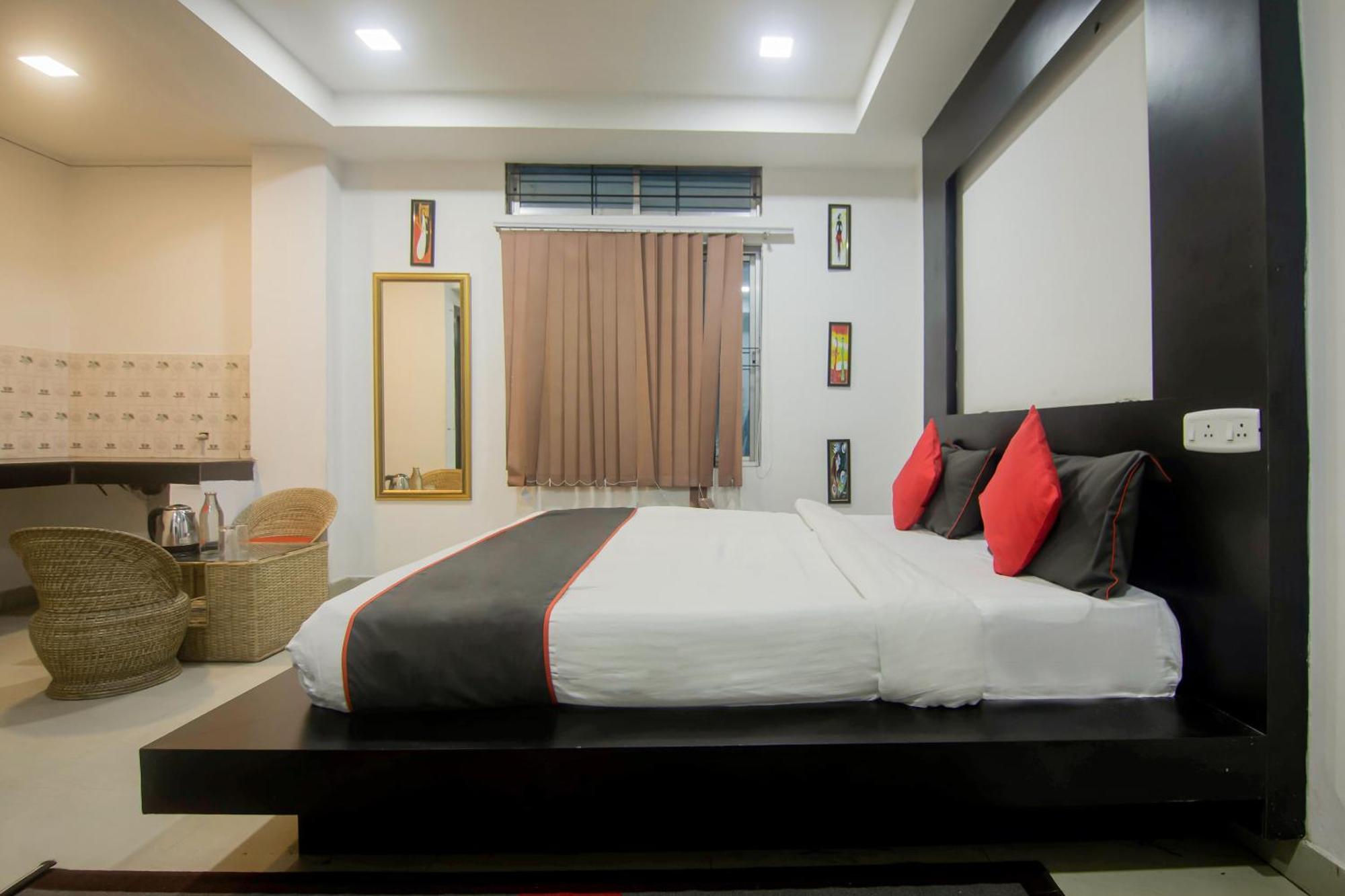 Collection O The Blu Bell Nizarapar Path Hotell Guwahati Eksteriør bilde