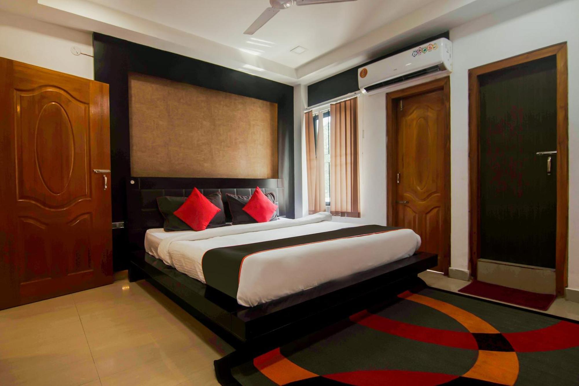 Collection O The Blu Bell Nizarapar Path Hotell Guwahati Eksteriør bilde