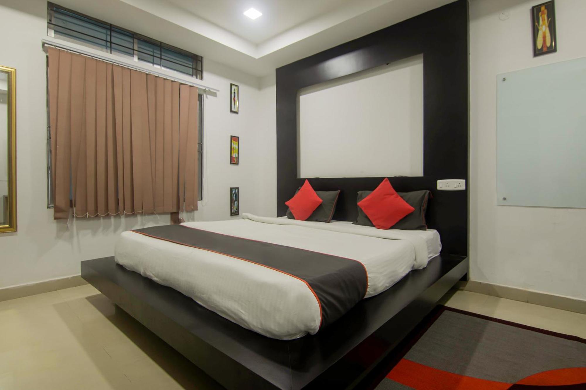Collection O The Blu Bell Nizarapar Path Hotell Guwahati Eksteriør bilde