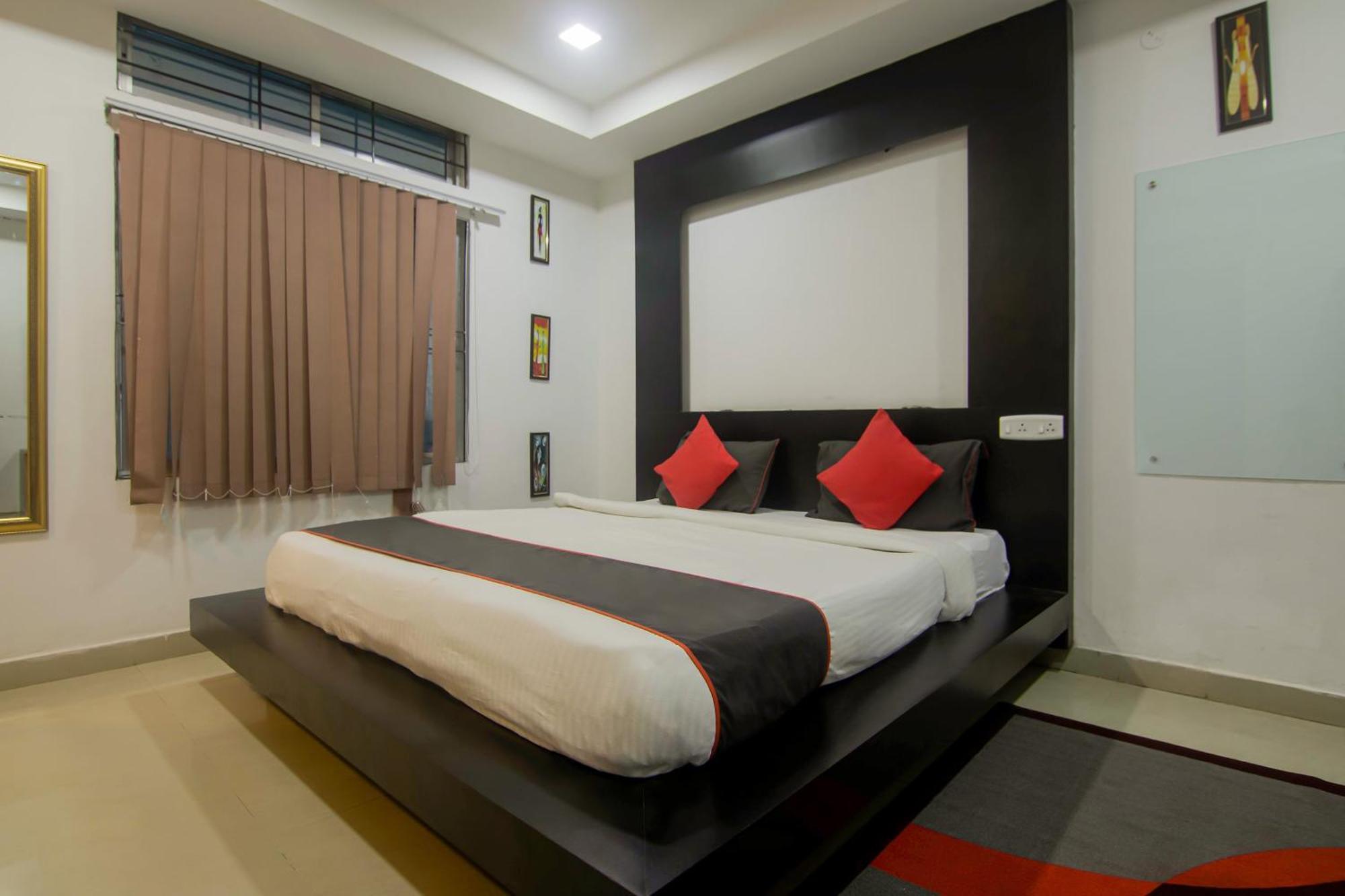 Collection O The Blu Bell Nizarapar Path Hotell Guwahati Eksteriør bilde