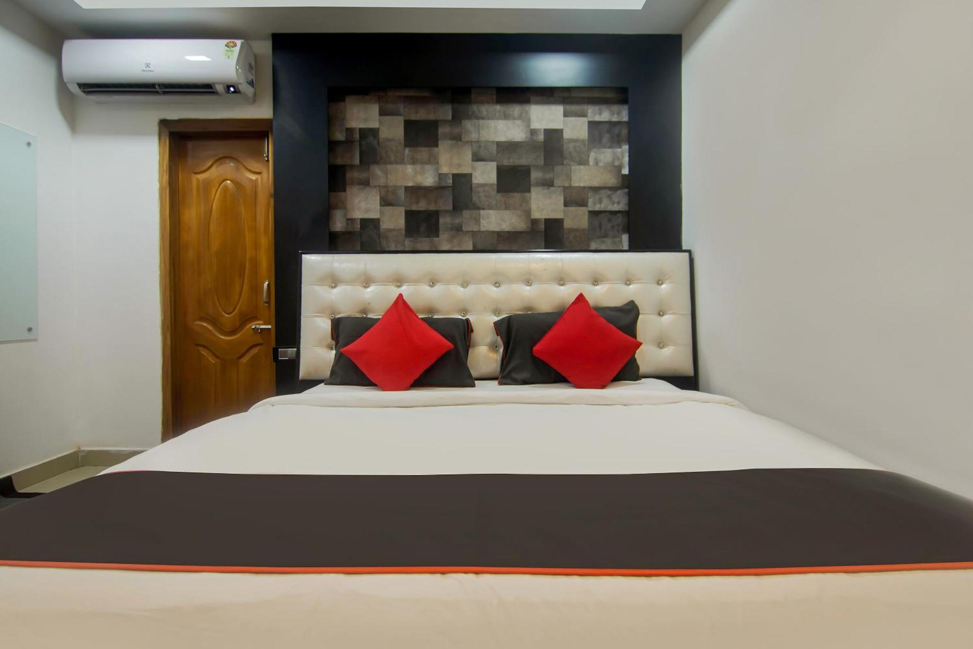 Collection O The Blu Bell Nizarapar Path Hotell Guwahati Eksteriør bilde