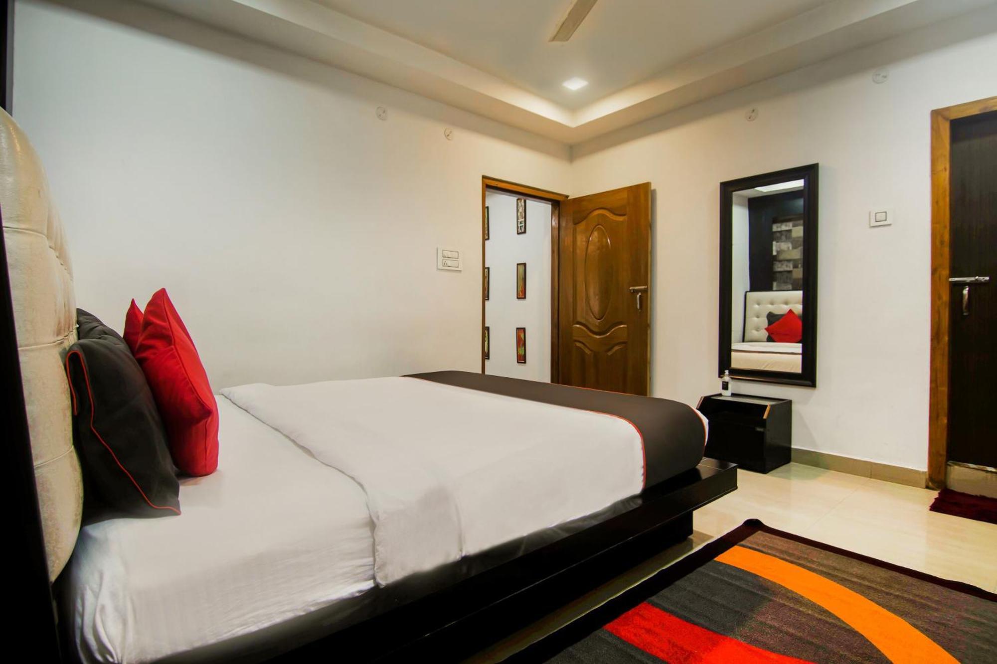 Collection O The Blu Bell Nizarapar Path Hotell Guwahati Eksteriør bilde