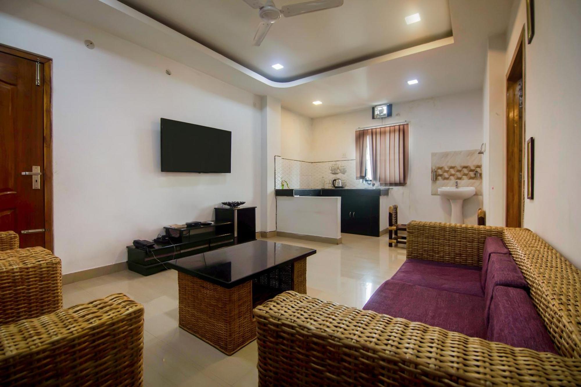 Collection O The Blu Bell Nizarapar Path Hotell Guwahati Eksteriør bilde